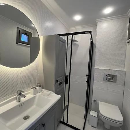 Daire Stylish 2-br With Pool Near Sarimsakli *